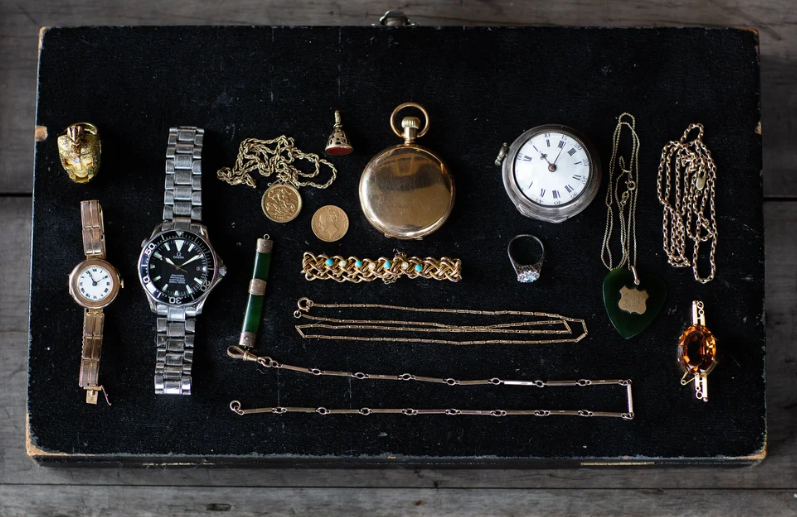 Collection of antique jewellery and watches assessed by Steve Purcell Antiques Christchurch
